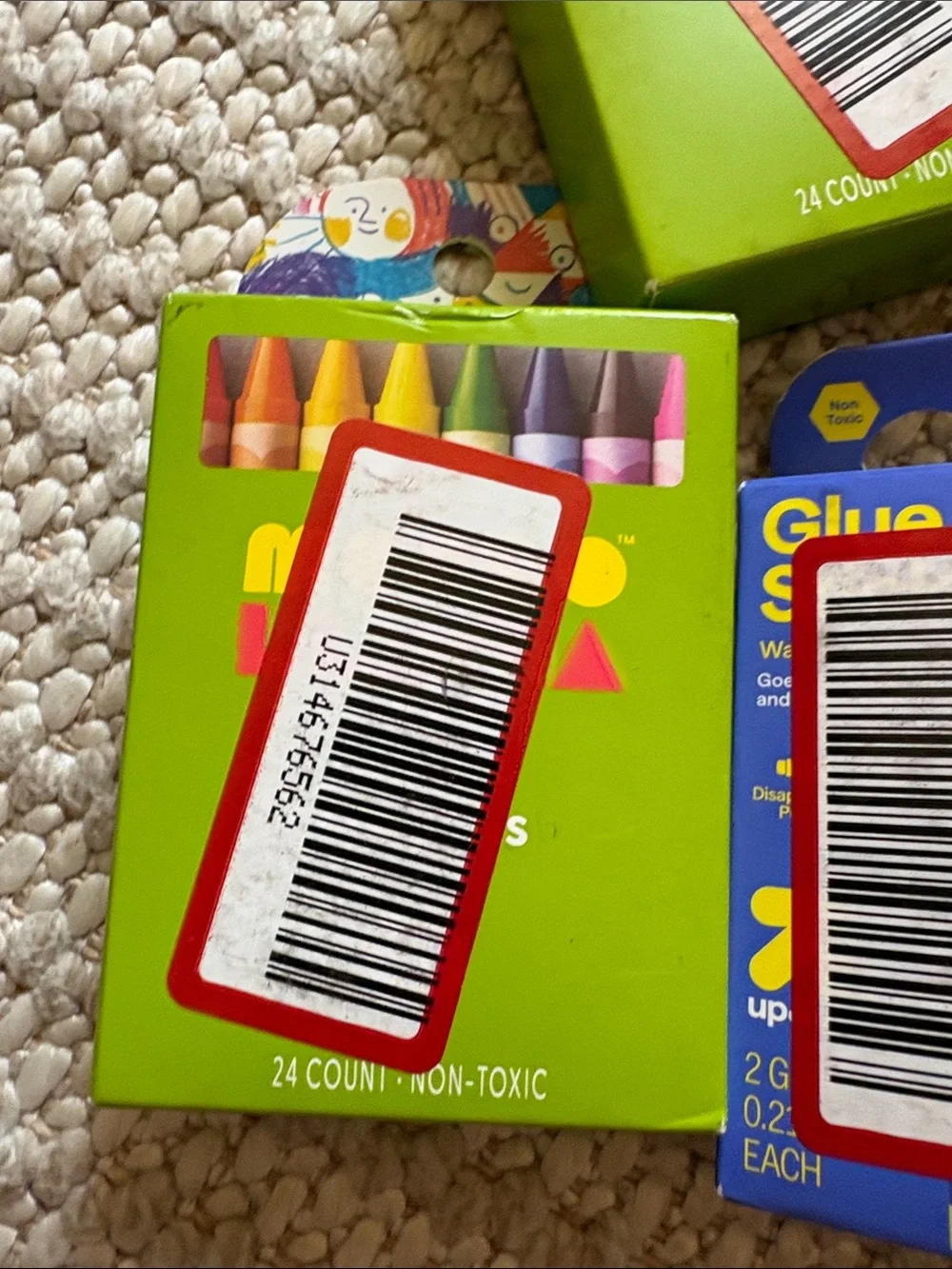 FREE in any bundle NWT art supply  bundle Classic Markers - Assorted Colors